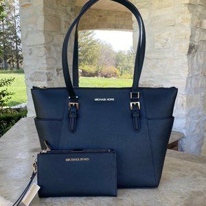 NWT Michael Kors Charlotte leather Tote&wallet